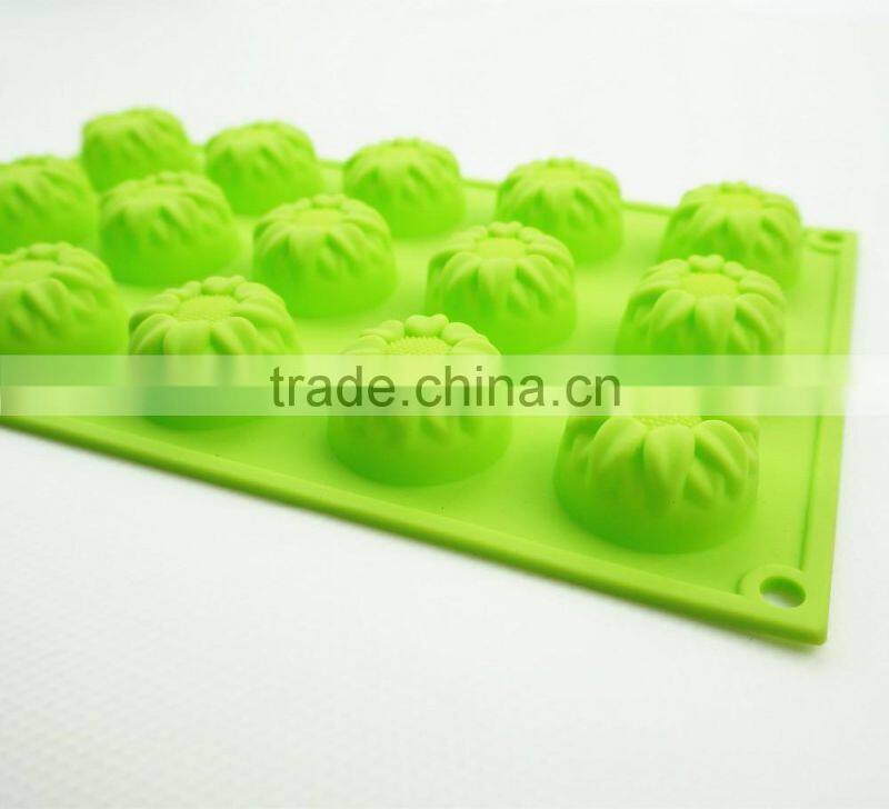 1192 15 pcs roses shaped silicone chocolate mould and mold