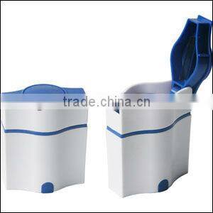 Plastic pill box for 7 days with braille, Pill Box