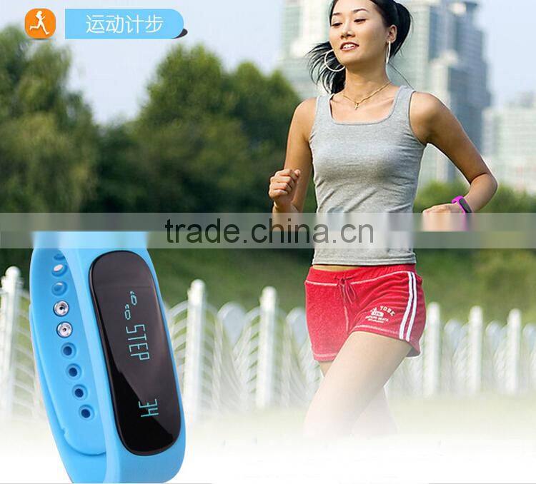 New Product Phone Camera/Video Remote Connected by V4.0 Bluetooth Standby Bracelet Watch