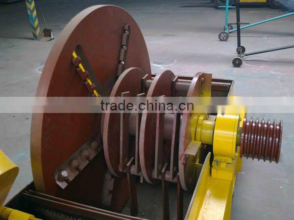 High efficiency and low cost tree branch crusher machine