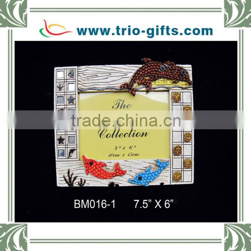 Customized parrot resin photo frame