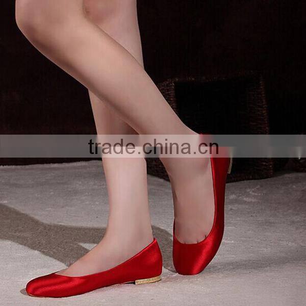 China Wholesale satin material red color round toe girl's flat shoes