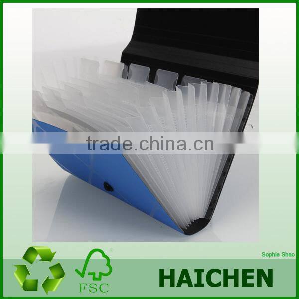 Expanding plastic pp folder with button closure