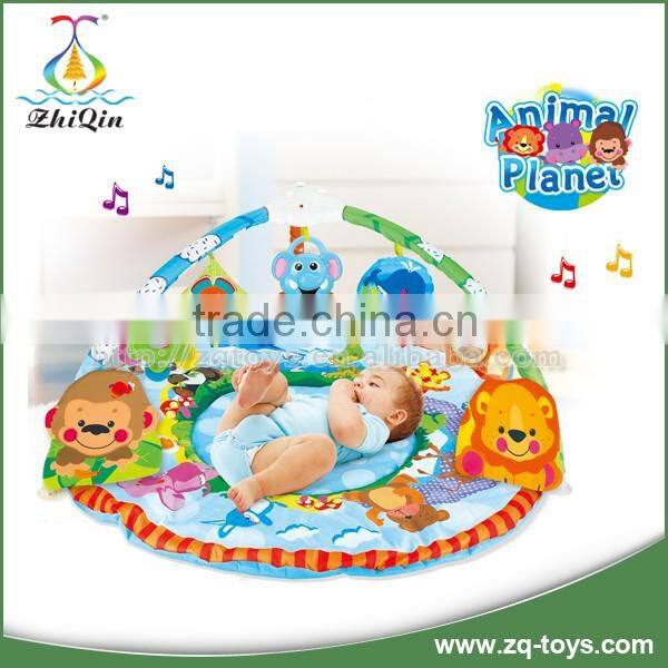 High quality eco-friendly plush folding baby play mat with baby rattle