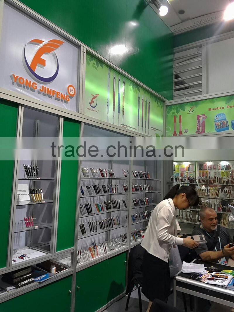 Mini highlighter with plastic box