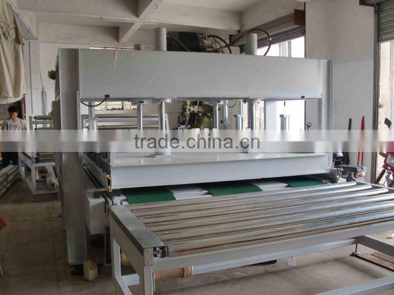 Flexible mattress wrapping machine
