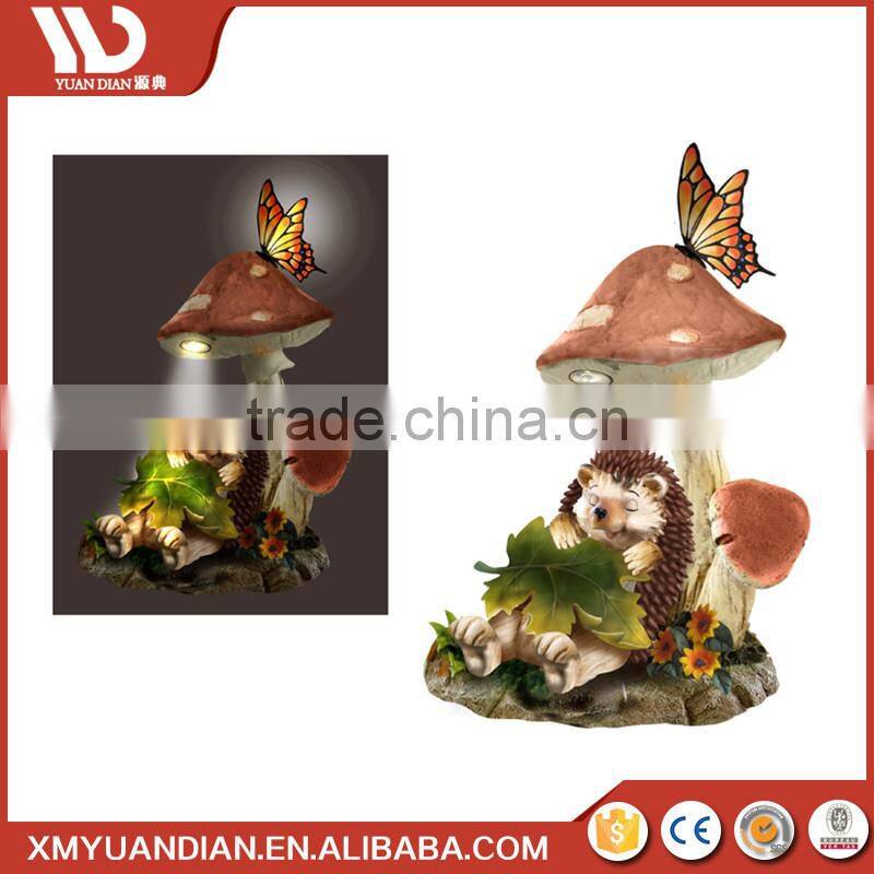 Alibaba China Supplier Art Work Hedgehog Resin Craft Led Solar Lighting System Decoration