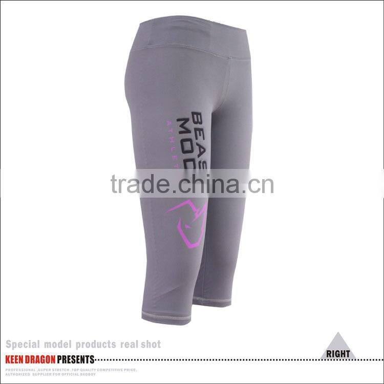 Womens fitness wear custom logo anti-static yoga capri pants