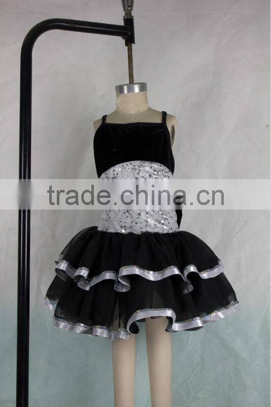 Elegent new design beautiful dresses for performers