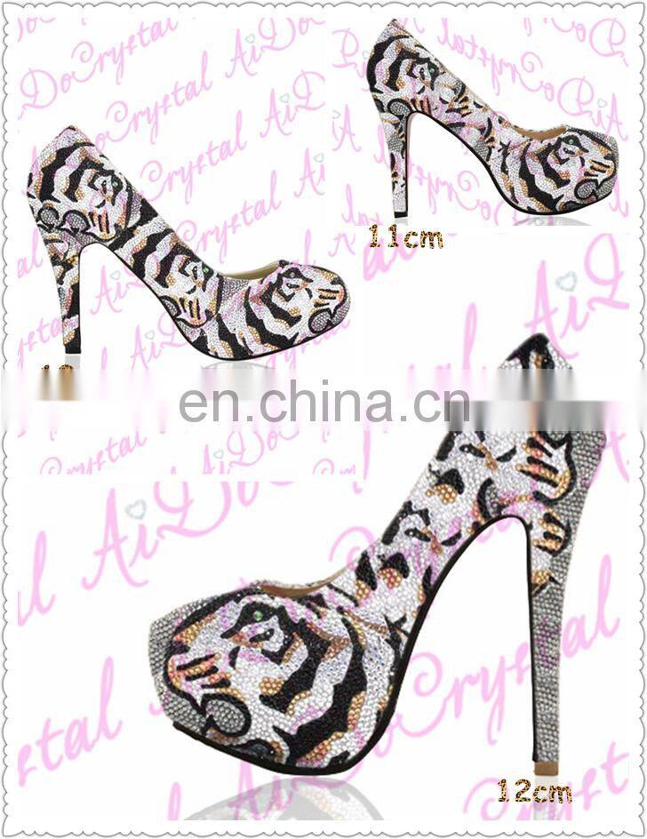 Aidocrystal black and white 12cm high heels Party queen Big size 2015 new design italian shoe and bag set