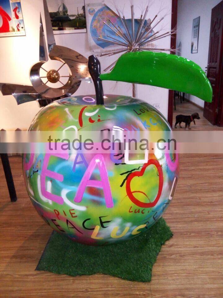 Fiberglass big graffiti apple indoor sculpture