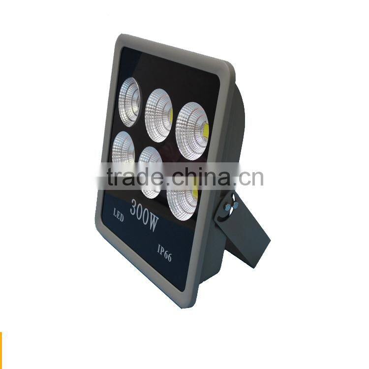 With UL DLC TUV GS Listed Factory 120lm/w Outdoor LED Flood Light 200W