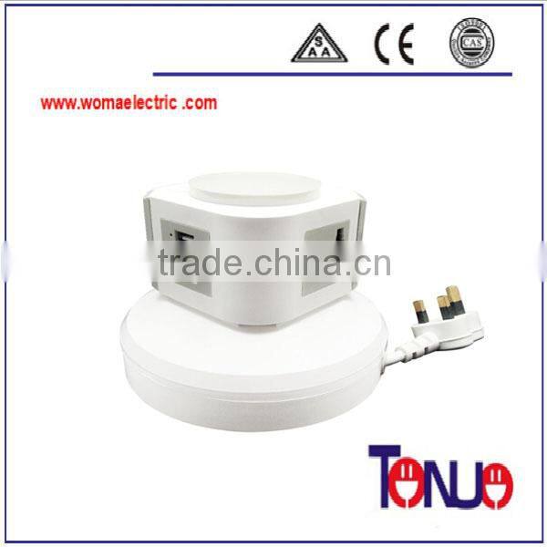 Layer multi-socket with USB port