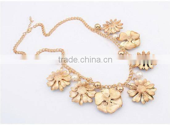 New Green Flower Choker Collar Vintage Pendant Statement Necklace Women Necklaces & Pendants Fashion Necklaces for Women 2014