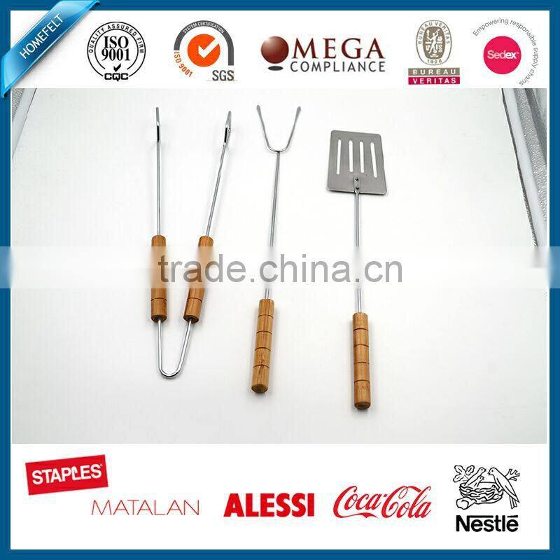 2016 hot selling BBQ tool set with wooden handle