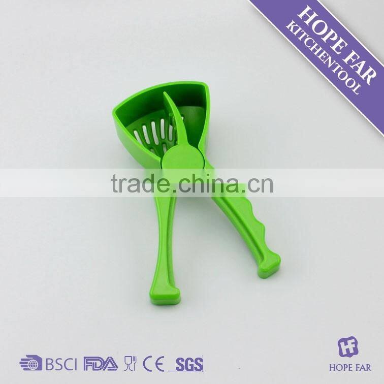 HF-150 Practical green color plastic lemon-squeezer