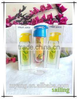BPA FREE fruit infuser 700ml Tritan Cheap Infusion Water Bottles,food grade plastic sports bottle, fruit juicer bottle