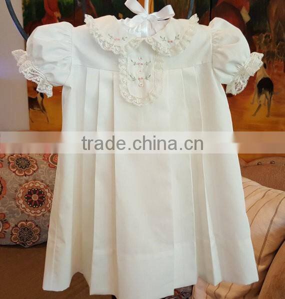 2017 Spring OEM Embroidered Baby Girl Clothes Set