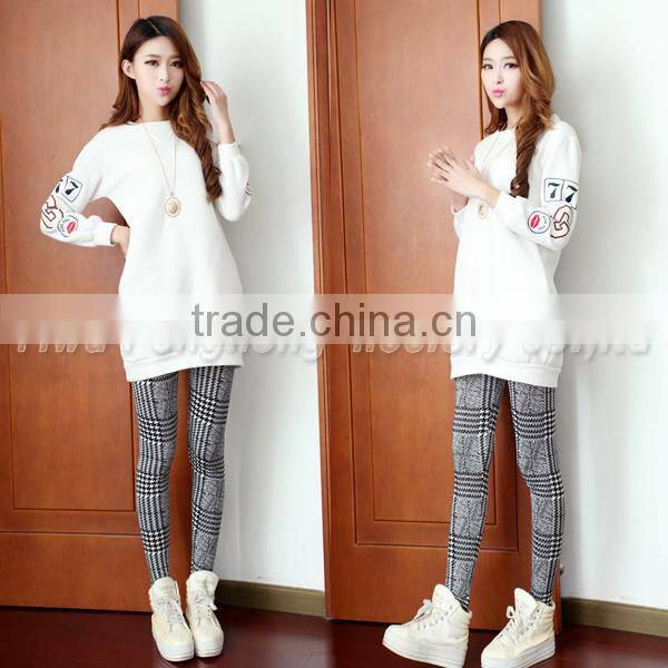 Messy letters printed leggings