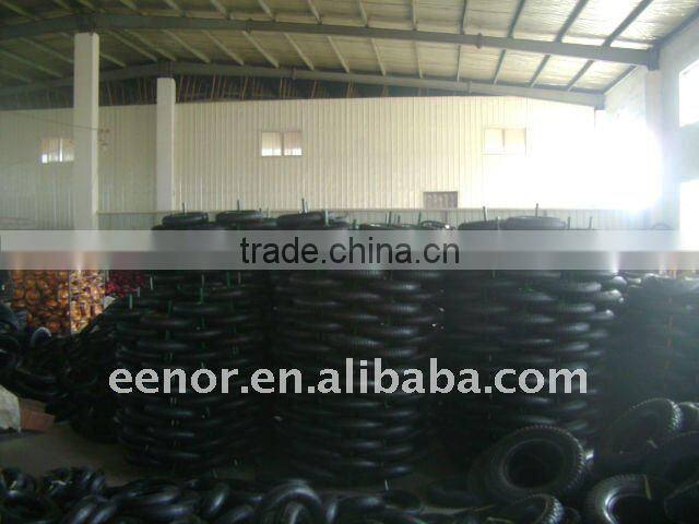 Precure rubber tread vulcanizing press