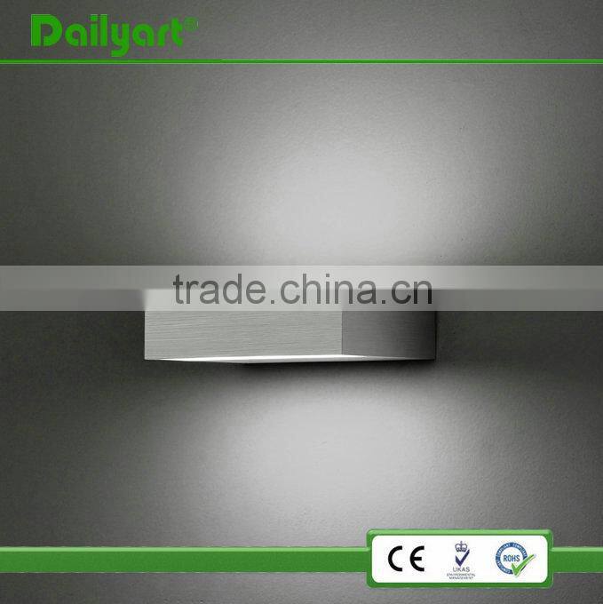 2015 Hot Sale CE and RoHS up down wall light saa