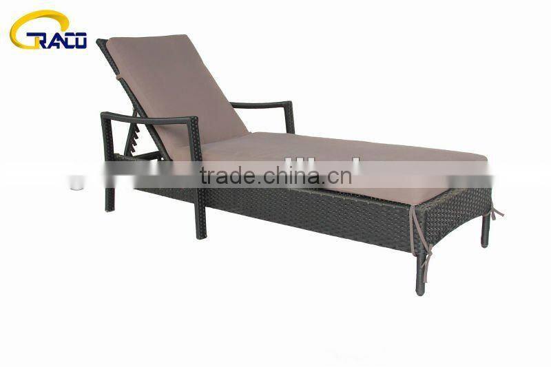 Granco KAL106 outdoor rattan sun lounger with cushion of bed