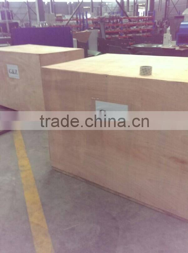 Semi-automatic strapping machine