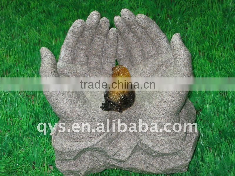 hands figurine solar powered light