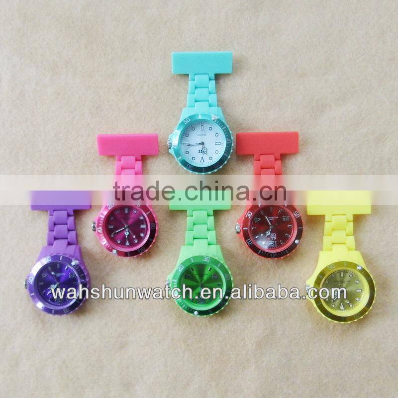 Fashion and Archaistic Bronze-coloured Mini Quartz Antique Pocket Watches