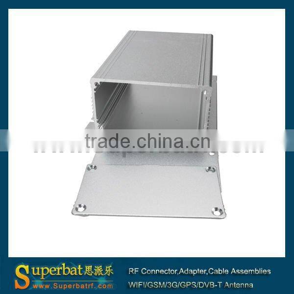 Fanged extruded aluminum pool enclosures