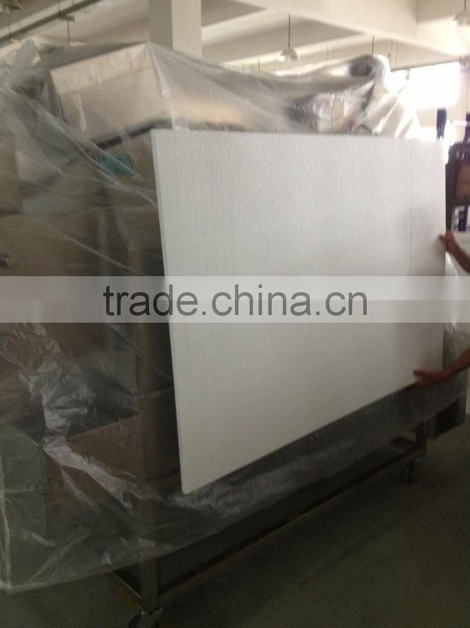 Laboratory analysis SPF chicken isolator