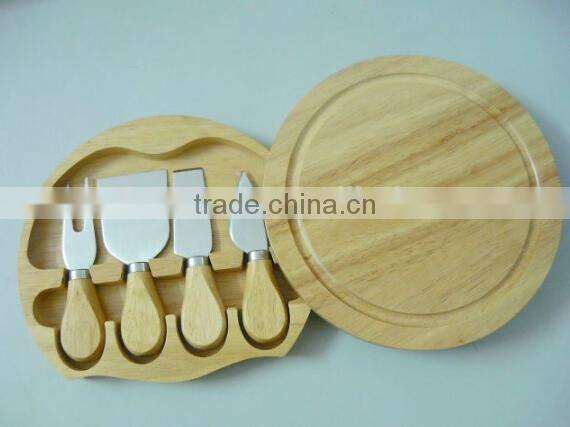 bamboo cutting board for cheese