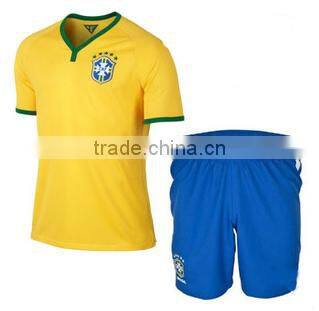 2016 Custom made soccer uniforms, soccer kits and soccer training suit, soccer jersey and soccer shorts