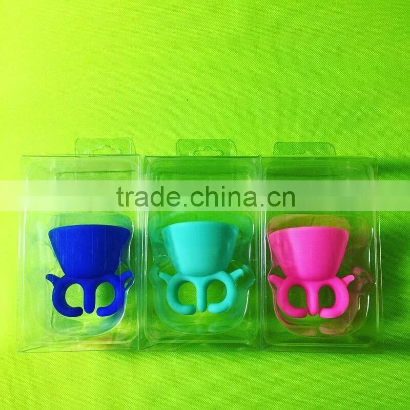 Flexible Durable Wearable Stand Polish Bottle Holder Ring Finger Silicone