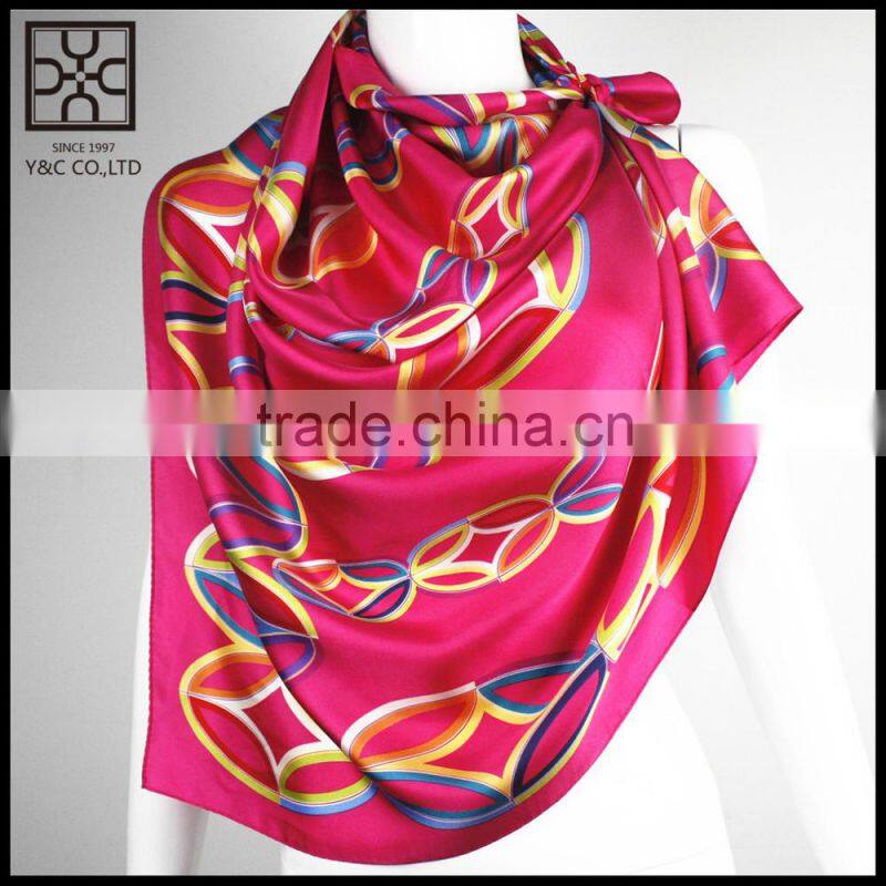 2015 New Design Red Square Printed Silk Scarf