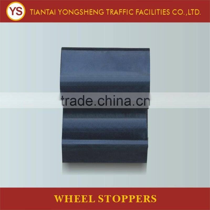 Yellow Reflector Rubber Triangle Wheel Chock