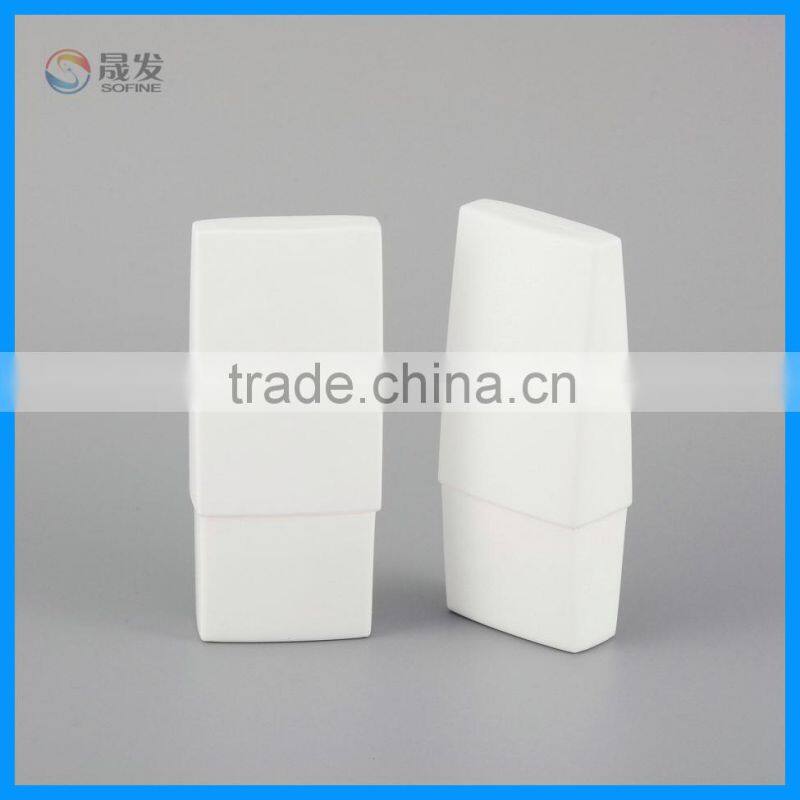 Empty cosmetic lotion pump bottle