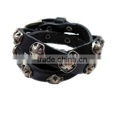 Boshiho charm magnetic leather bracelet