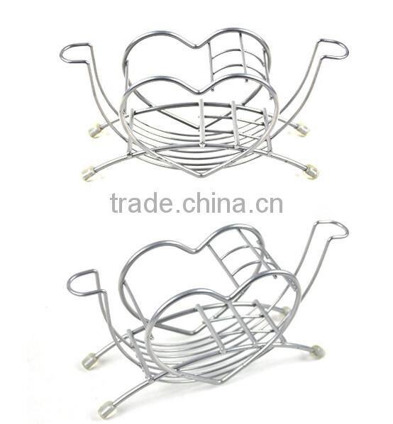 Lovers Desk Heart Shaped Pink Metal Toothpaste Toothbrush Holder Rack