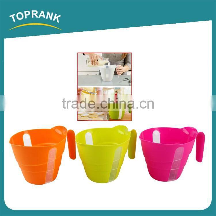 Toprank Newest Colorful Kitchen Cooking Mixing Bowl PP Plastic Digital Measuring Cup With Handle