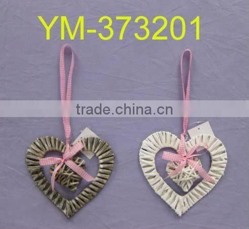 Christmas outdoor willow heart decorations.