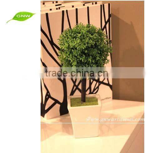 GNW GP004 Artificial Plastic Topiary Ball Plant Pots Wholesale for office table decoration
