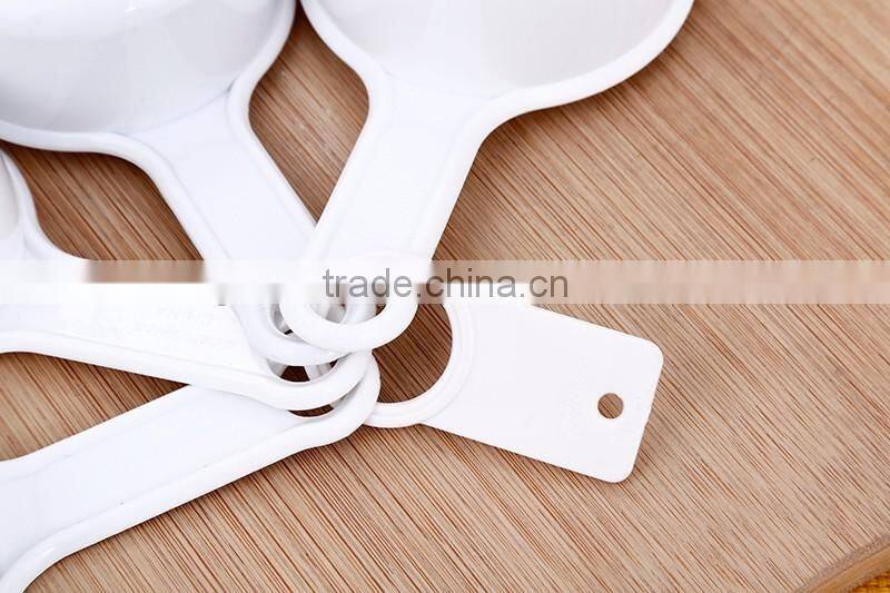 Factory price high quality PP food grade material customized logo measuring cups