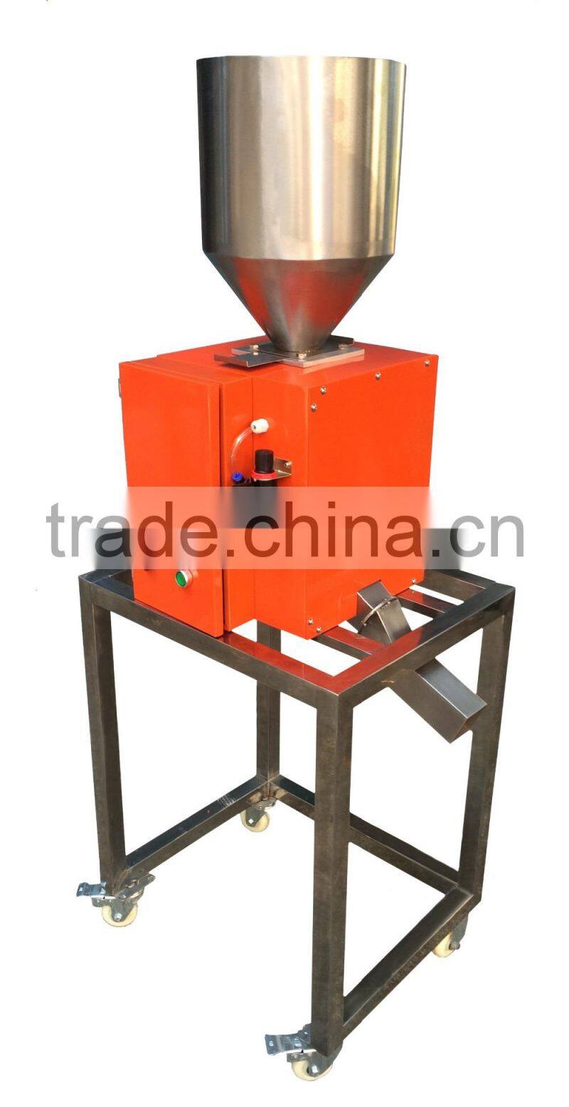 Needle metal detector for rubber industry