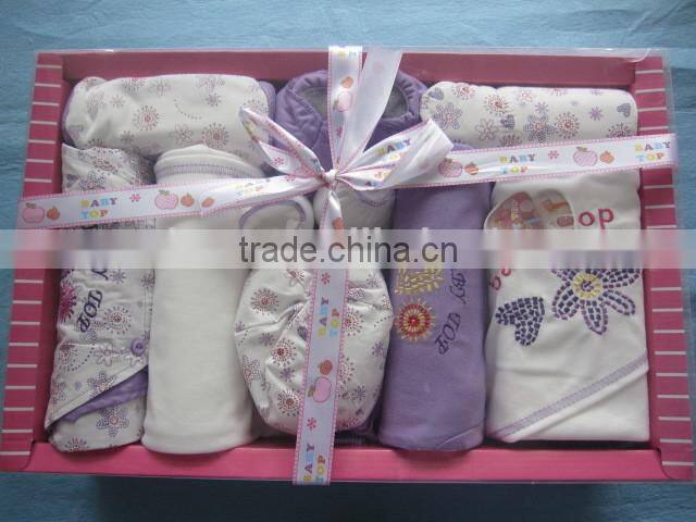 2016 Lovely Style New Born Baby Gift Set Comfortable Baby Clothing Set