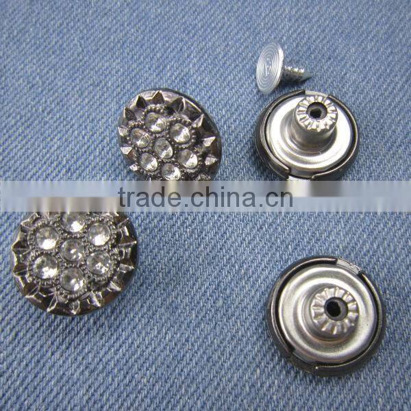 Rhinestone Noble Jean Buttons metal detector