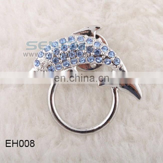 2015 fashion jewelry china supplier red color bee eyeglass holder eyeglass holder pin