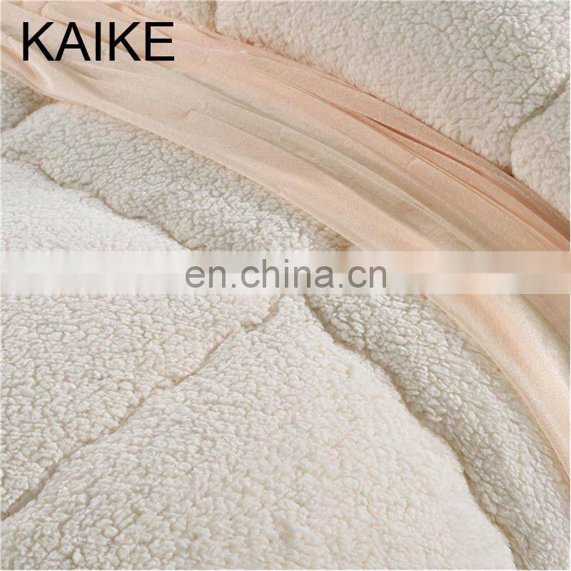 Wholesale custom warm lamb fleece baby bed quilt