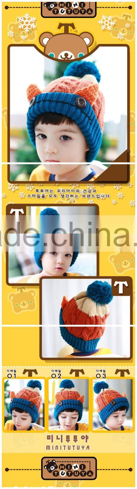 Hot Selling Fashion New Handmade Ears with Buttons Baby Kids Knitted Pom Pom Beanie Cap