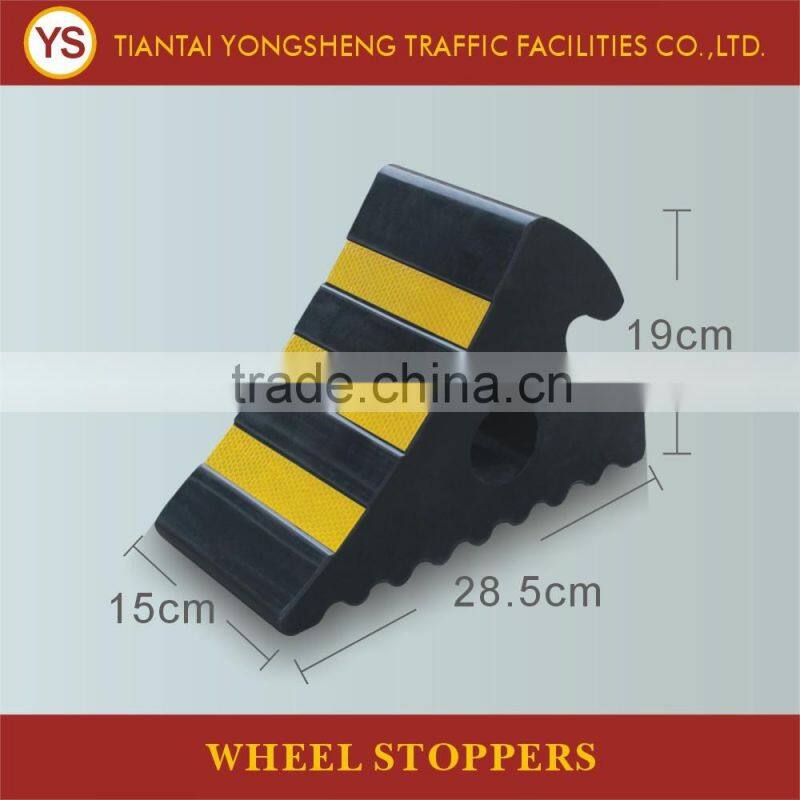 Yellow Reflector Rubber Triangle Wheel Chock